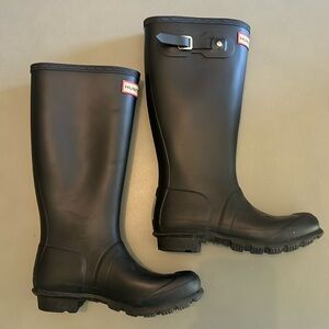 Black girls Hunter boots. Size 5. Like new.
